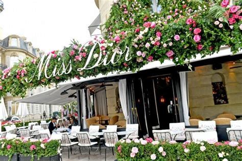 dior cafe paris reservations.